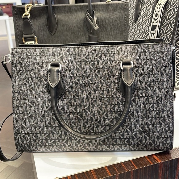 Michael Kors Sheila Medium Signature Logo and Metallic Satchel Crossbody CZ NWT - Picture 9 of 16